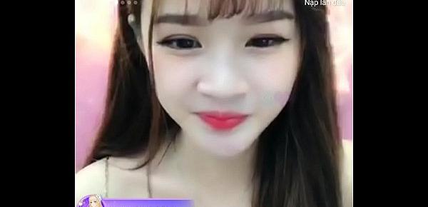 Asian girl is so cute livestream Uplive